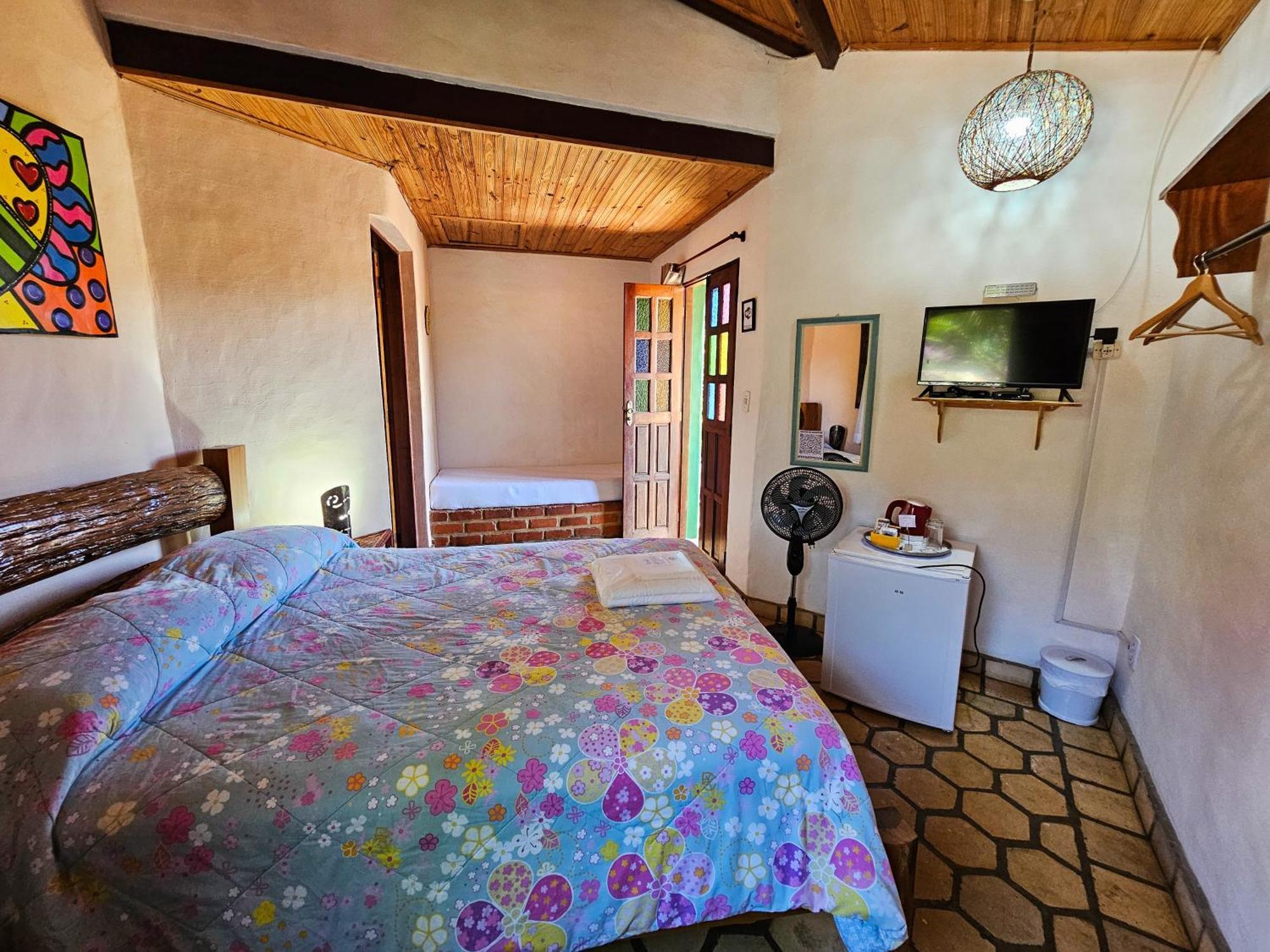 Pousada E Hostel Pe No Mato Вали-ду-Капан Экстерьер фото