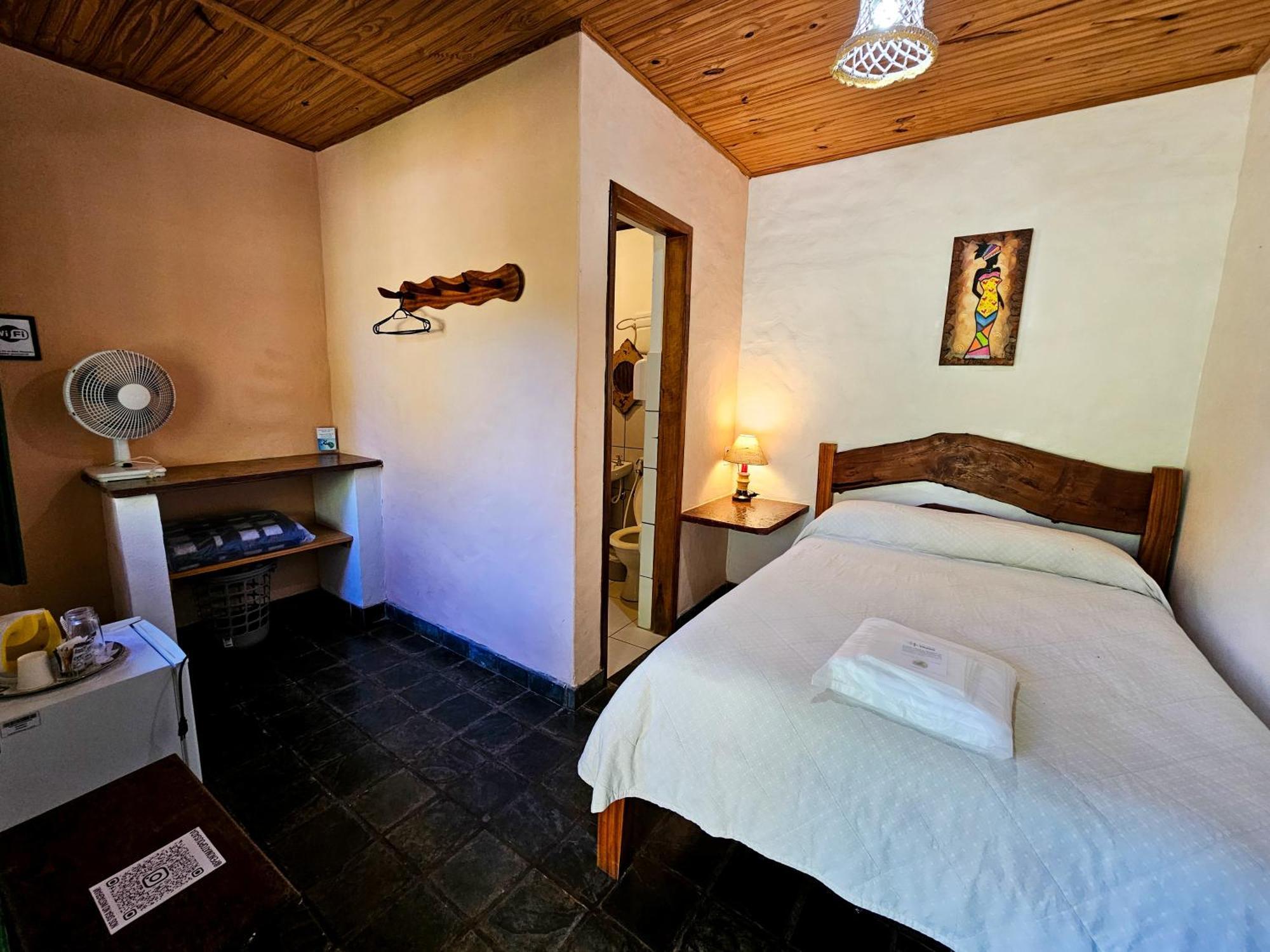 Pousada E Hostel Pe No Mato Вали-ду-Капан Экстерьер фото